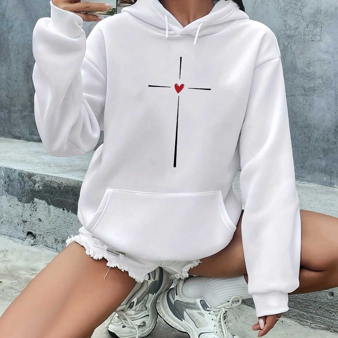 Womens autumn and winter warm and loose casual cross heart pattern printed thick velvet long sleeved hooded sweatshirtT251105