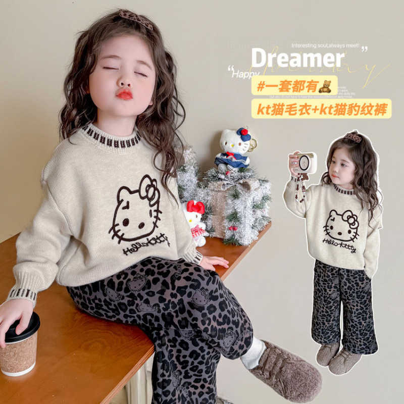 Sanrio Girls Sweater Autumn 2025 New Fashionable Childrens KT Cat Knit Sweater Round Neck Autumn Winter Pullover Knitted Top H251105