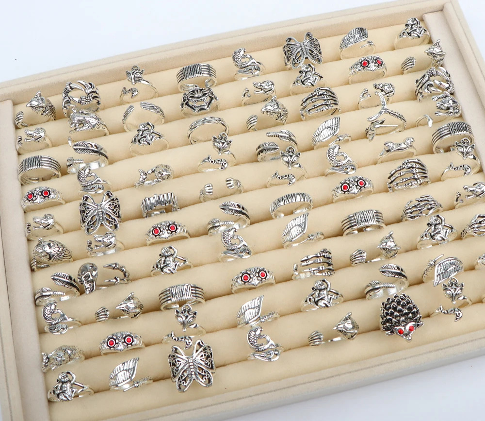 10203050 PcsPack Retro Punk Skull Devil Eye Ring Mens Womens Hip Hop Rock Party Accessories Mixed Style Jewelry Gift 251031