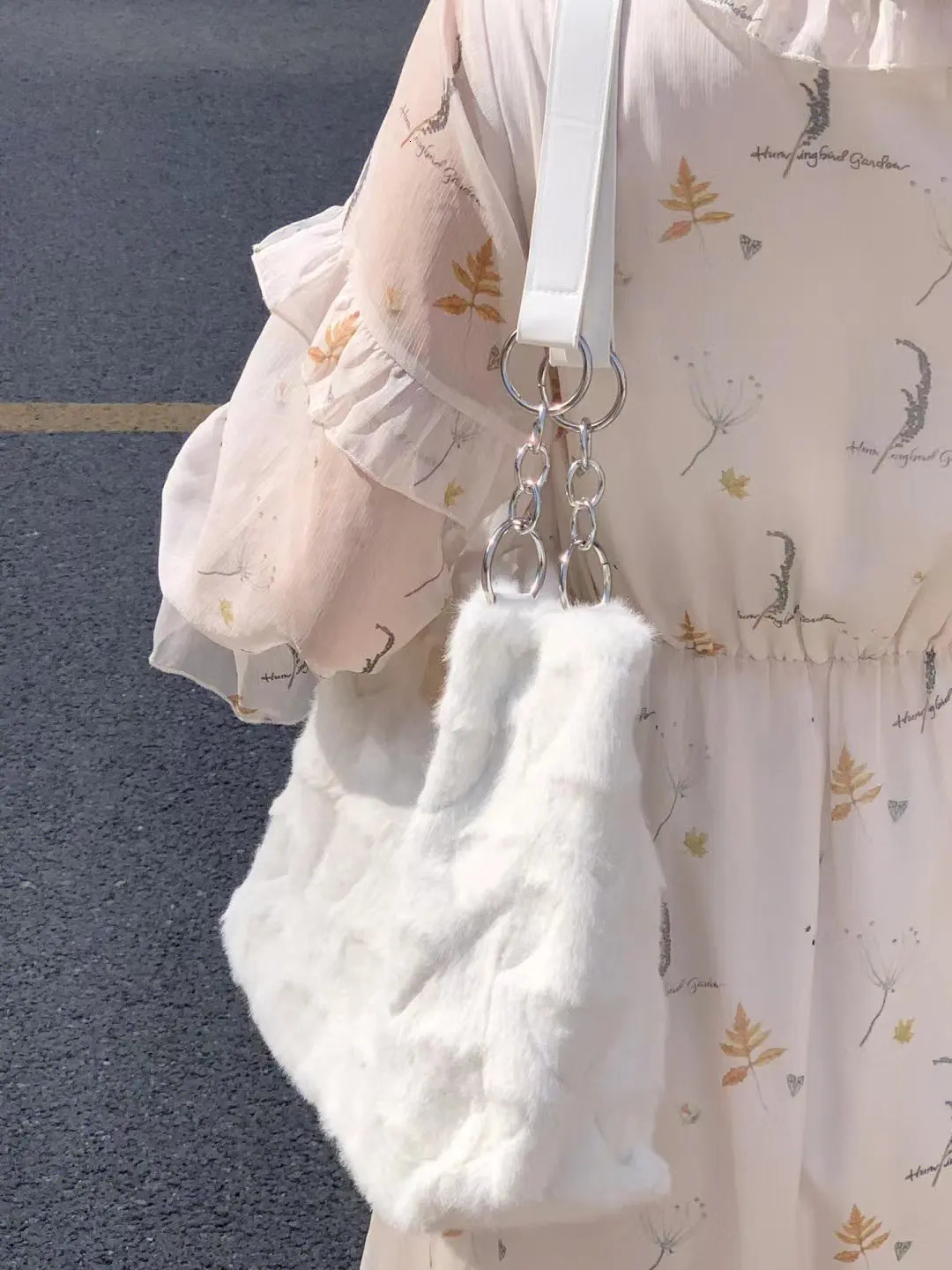 Sweet Love Heart Purse Womens Furry Tote Bags Winter Fashion Ladies Faux Fur Handbags Elegant Female Soft Plush Shoulder y251103