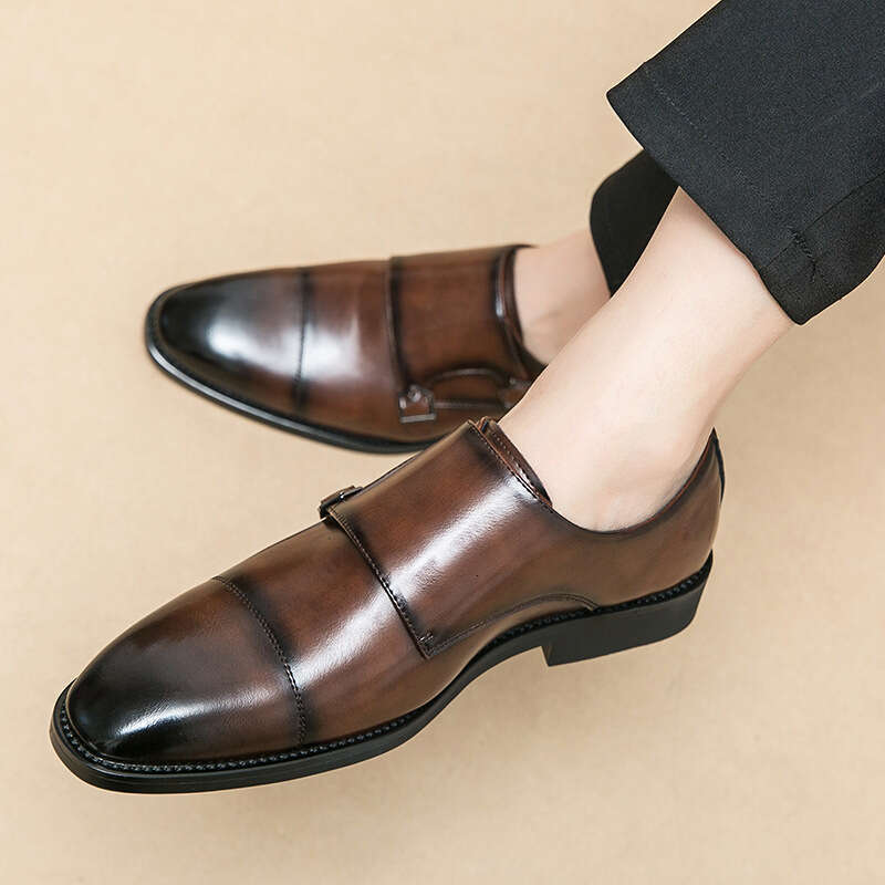 Men's in plus size, new casual fashionable men's business dress shoes, trendy banquet and wedding leather shoes