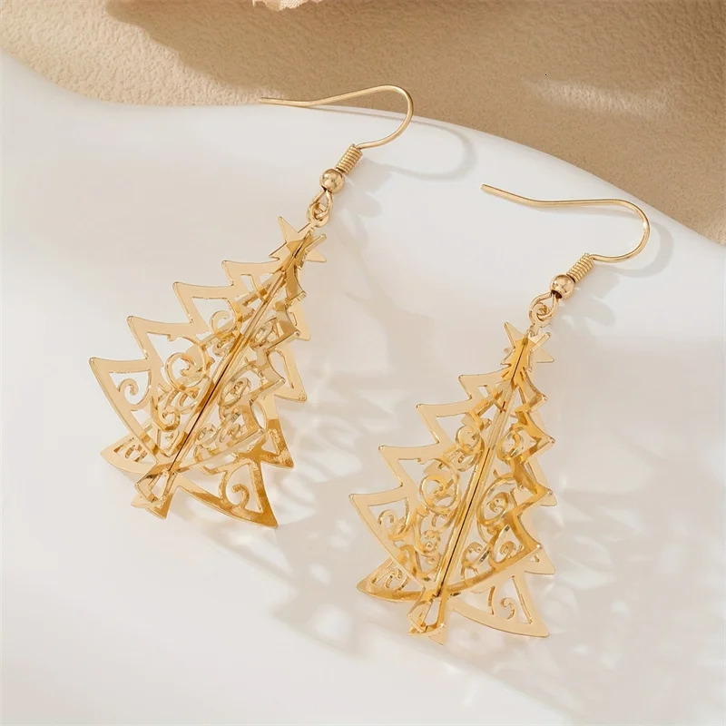 Exquisite Gold Color 3D Christmas Tree Pendant Earrings for Women Fashion Hollow Snowflake Earrings Year Party Jewelry 251131
