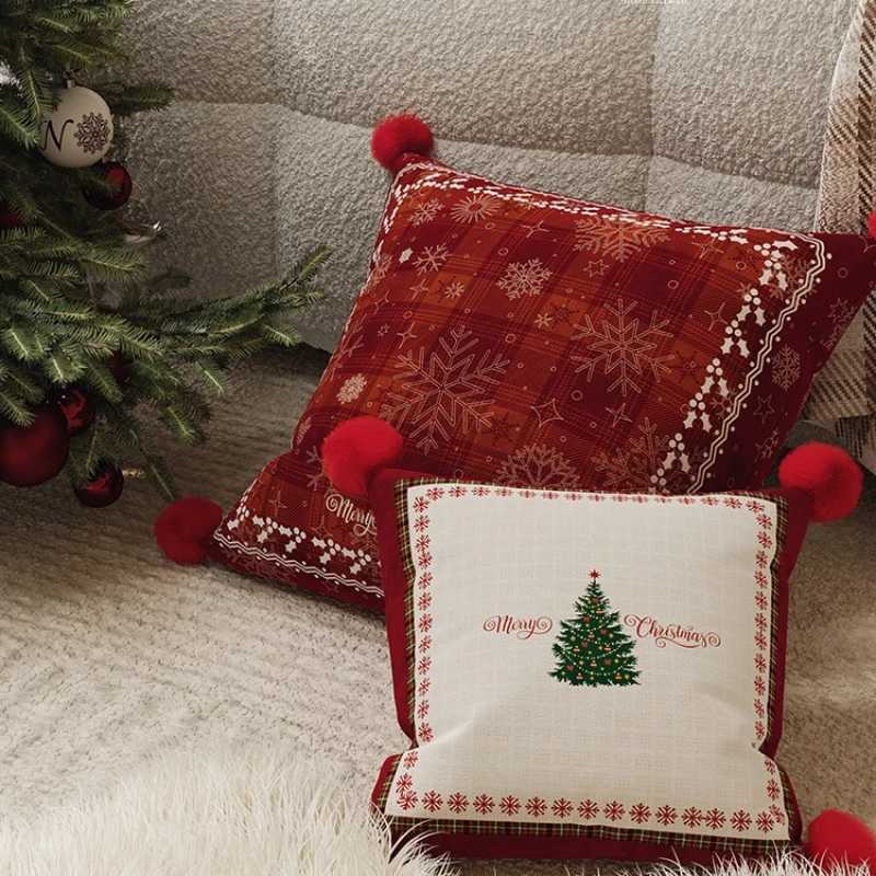 2-Pack Christmas Cushion Cover Square Double Sided Print Pillow Covers Velvet Pillow Cases with Big Pom Poms Festive Home Decor Y251105