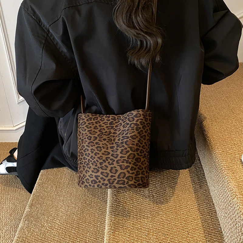 LEFTSIDE PU suede Leopard Shoulder Bags for Women Winter Crossbody Bag Females Handbags and Purses 251104