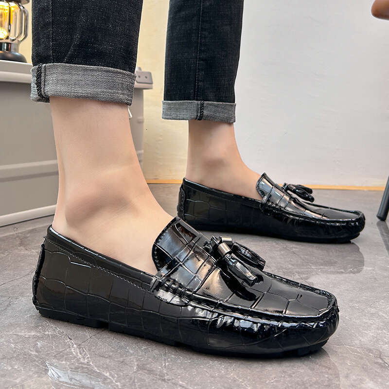 Large size tassel loafers 2024 Spring and Autumn new item men's Doudou British style one foot leather shoes
