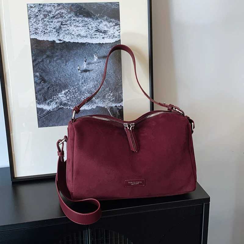 Frosted niche cross-body bag high-end female commuter pillow bag large-capacity one-shoulder handbag Z251104