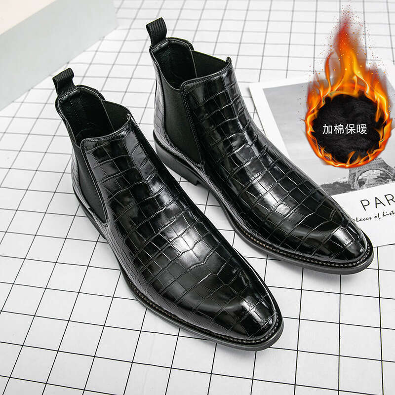 Men's boots, oversized high top cotton shoes, fashionable men's business leather shoes with plush Chelsea boots