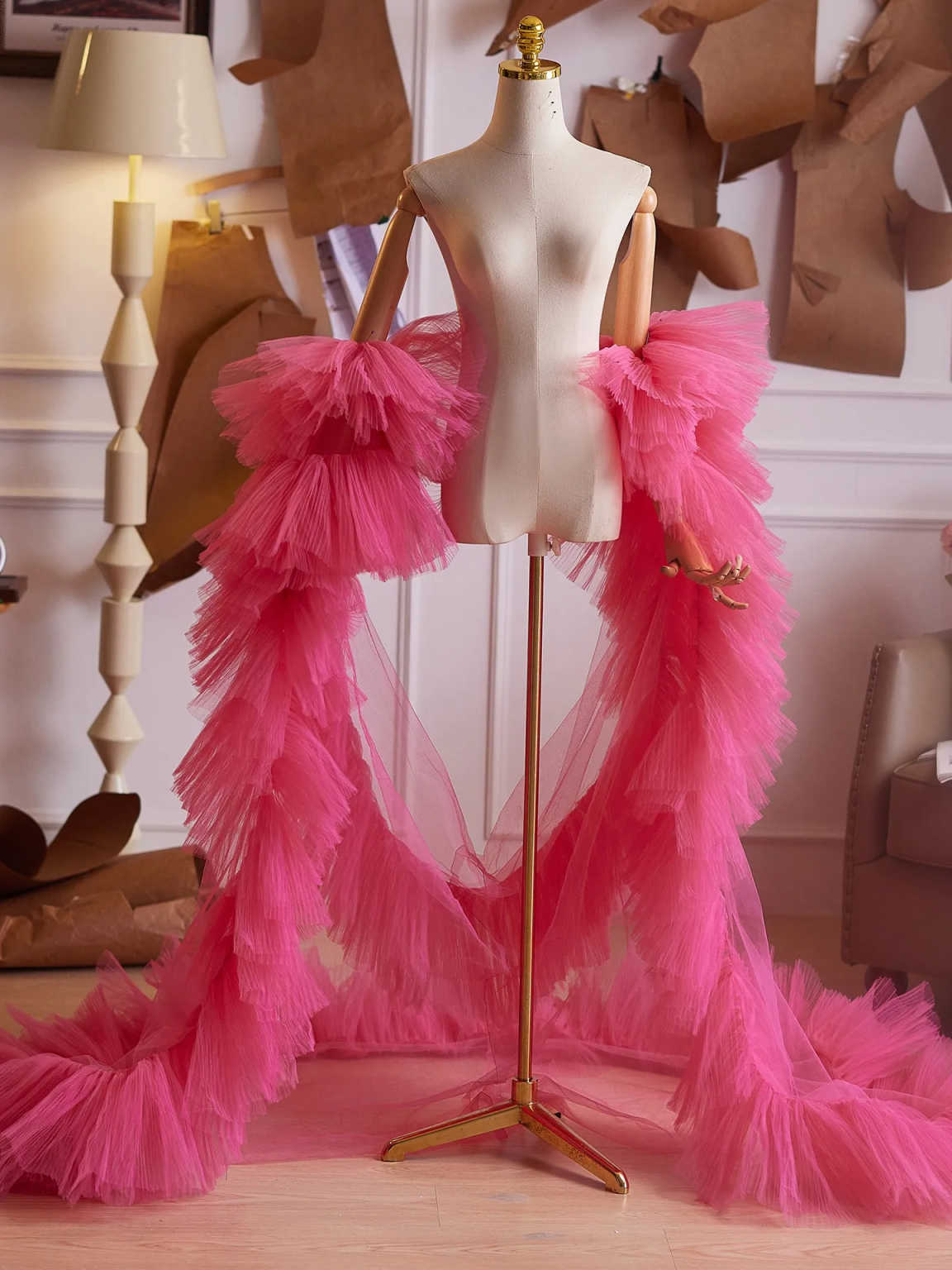 Elegant Wedding Veils Lace Tulle Shawl Long Cathedral Headdress Flowers Bridal Veil Exquisite Pleating Edge Sparkly Custom Made R25303