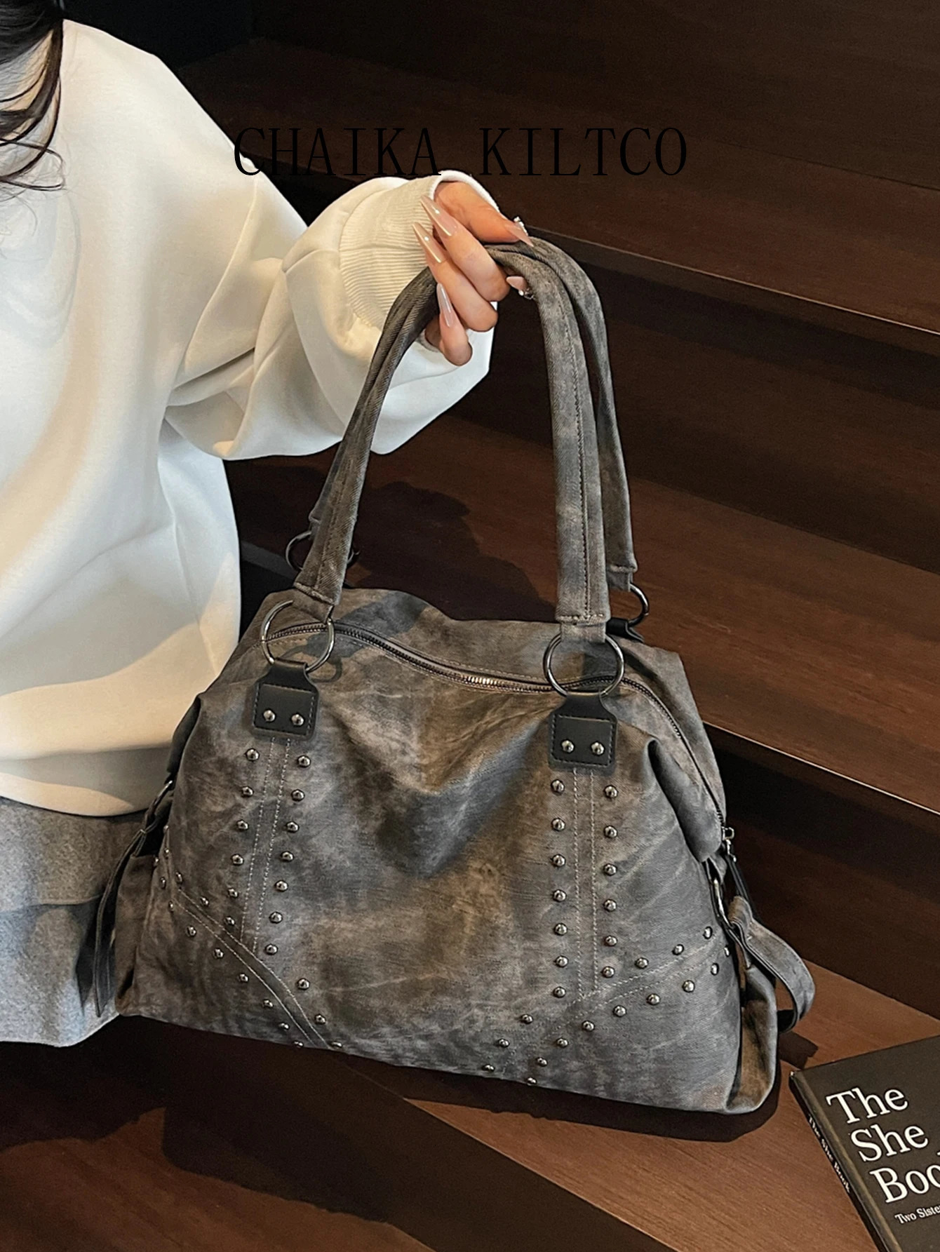 CHAIKA KILTCO Autumn/Winter Fashion Rivet Shoulder Bag Large Capacity Tote Bag Womens Casual Versatile Underarm Bag 251104