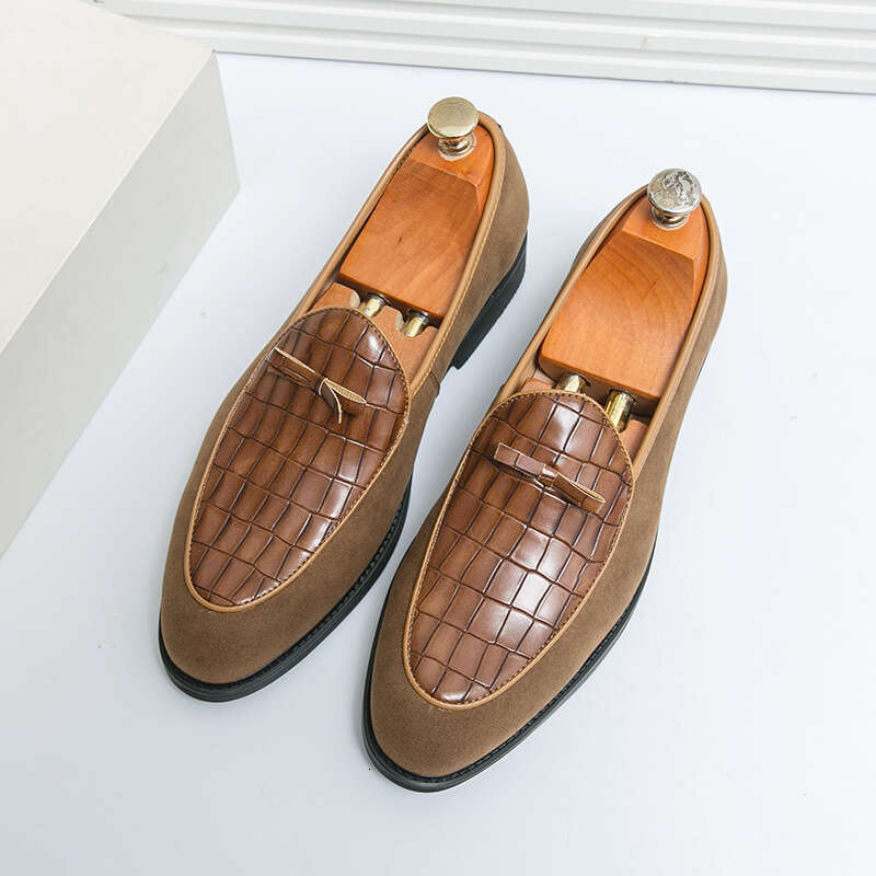 Large men's loafers, fashionable new business dress shoes, trendy one foot lazy shoes