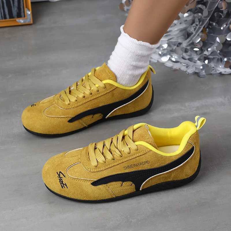2025 New Wens Running Shoes Flat Lace-Up Soft Sole Lightweight Versatile Casual Athletic Sneakers Y251105