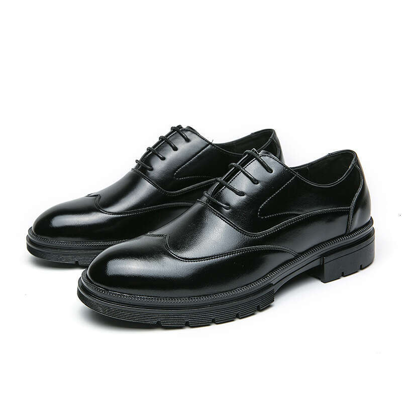 Men's in plus size, new leather fashionable men's business dress shoes, trendy thick soled groom's wedding shoes