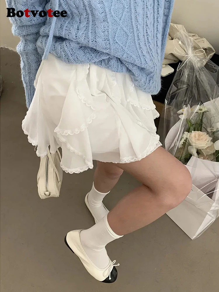 Botvotee Irregular Lace Mini Sexy Skirts for Women 2025 Fashion Streetwear High Waisted Elastic Band Y2k Short Skirt 250402