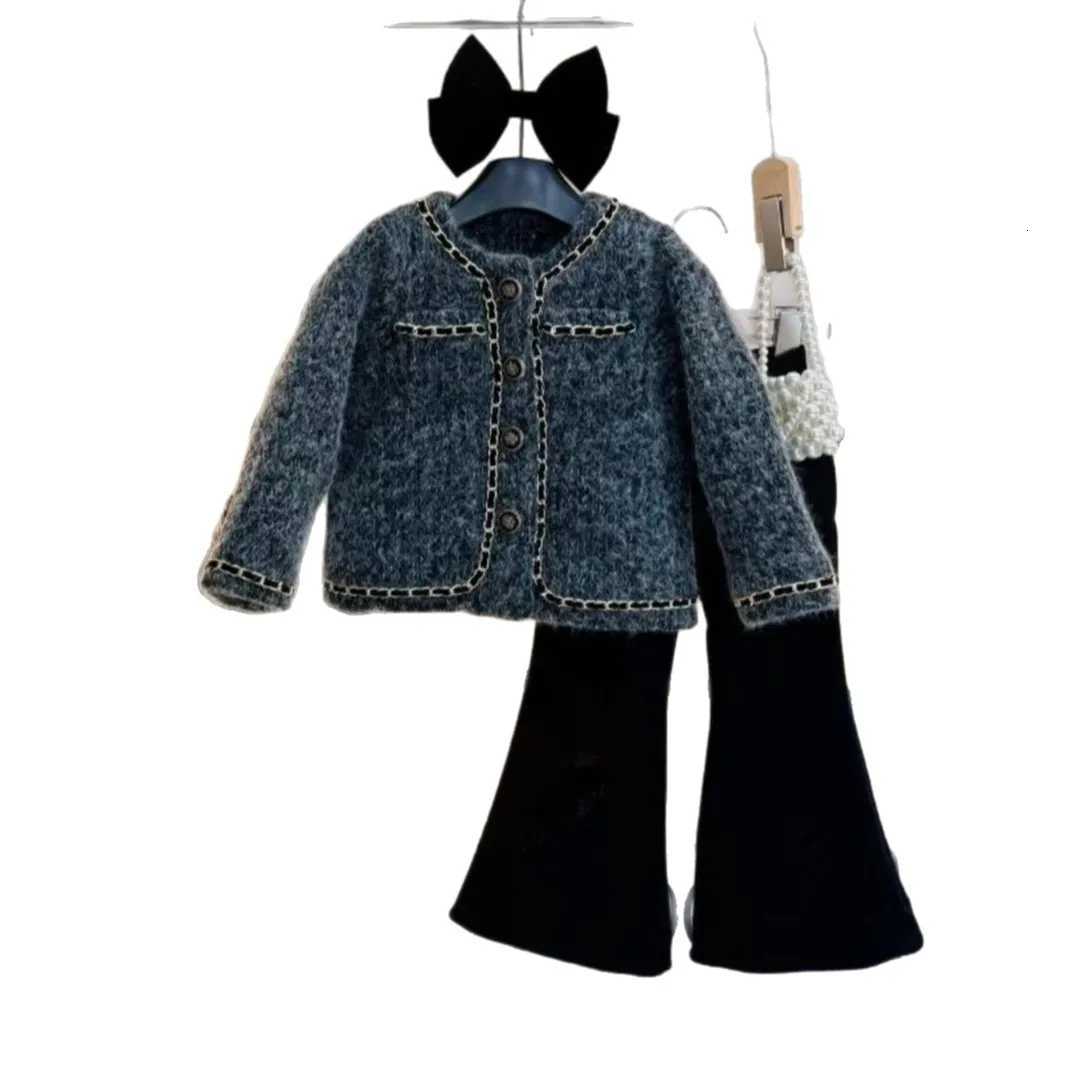 Girls Little Fragrant Wind Autumn/Winter Set 2025 New Cotton Warm Jacket Childrens Velvet Micro Pull Pants Two Piece Set Y251105