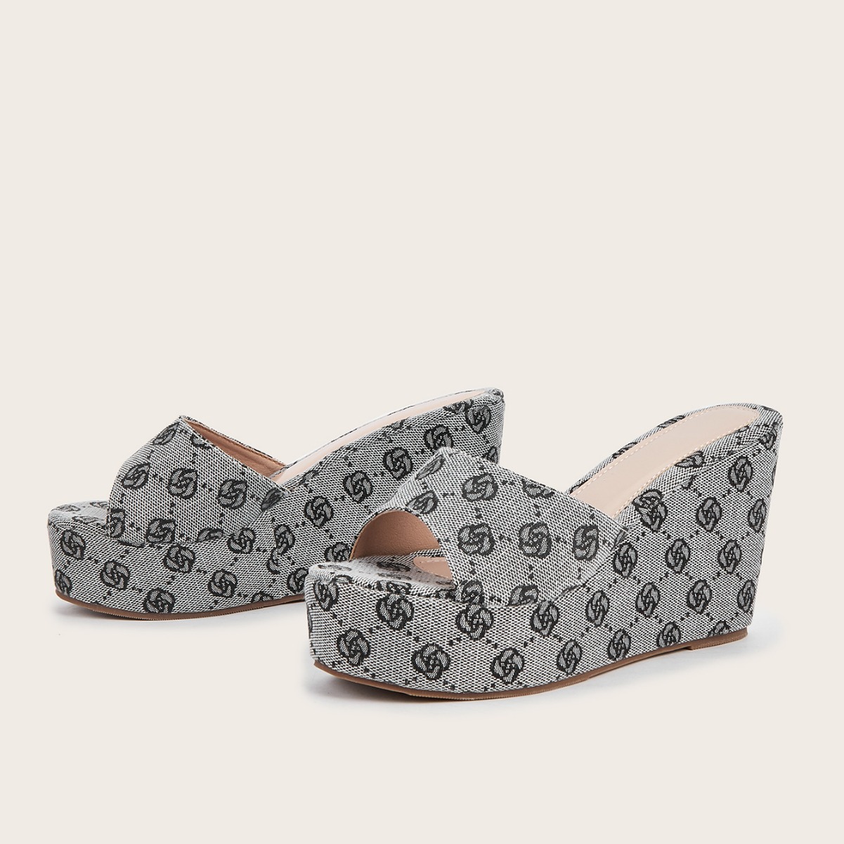designer shoes 2025 new European and American style women's wedge heel sandals flower print fashionable vacation style large size outdoor slipper