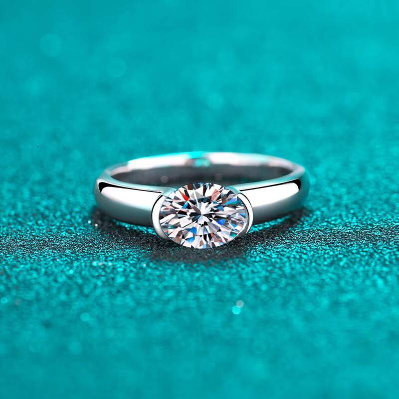 Custom Luxury Moissanite Wedding Ring for Women 05ct Silica Ring Boutique Jewelry 925 Sterling Silver Solitaire Engagement Ring