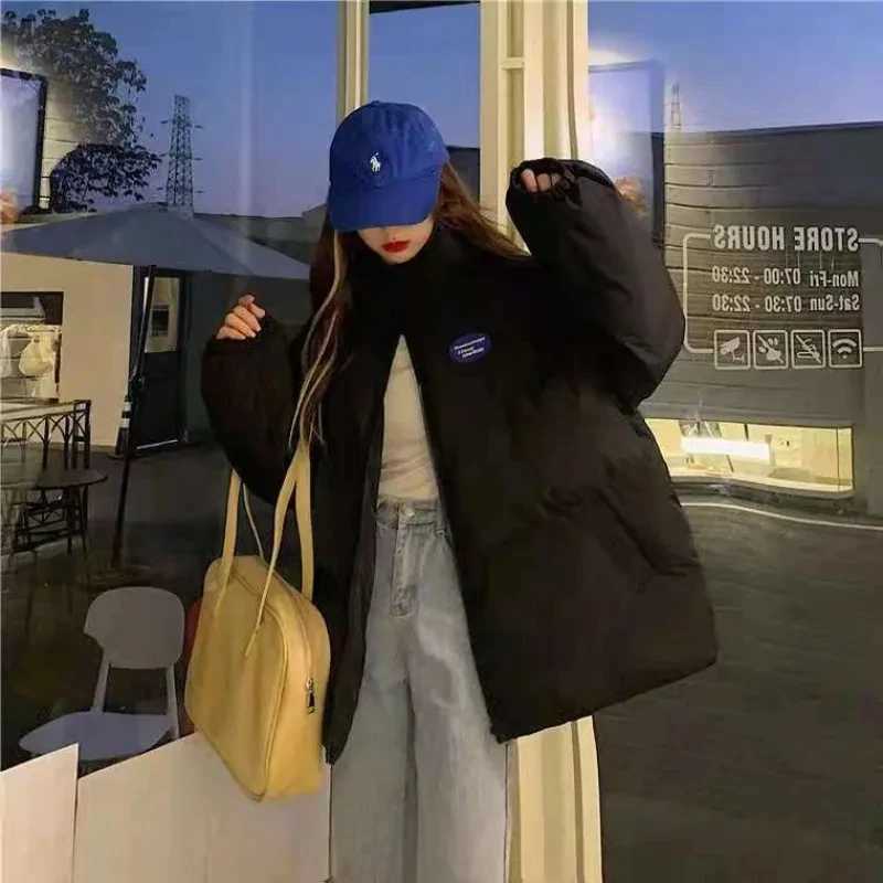 2025 New Winter Down Cotton Jacket Women Solid Thick Warm Hooded Parkas Coat Female Casual Loose Fashion Black White OutwearT251105