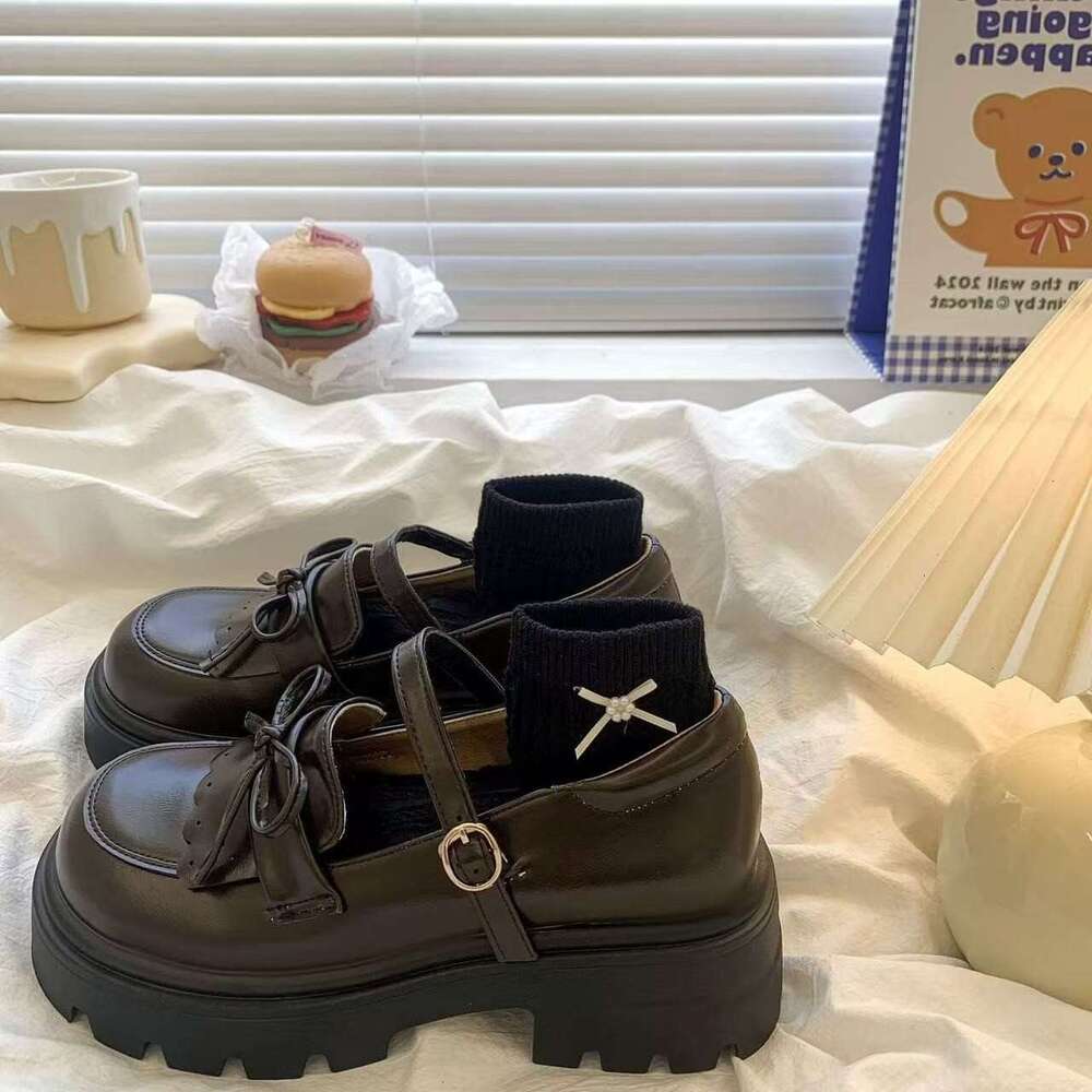 Dress paired with JK spring British style brown new 2025 thick soled small leather for women Mary Jane single shoes
