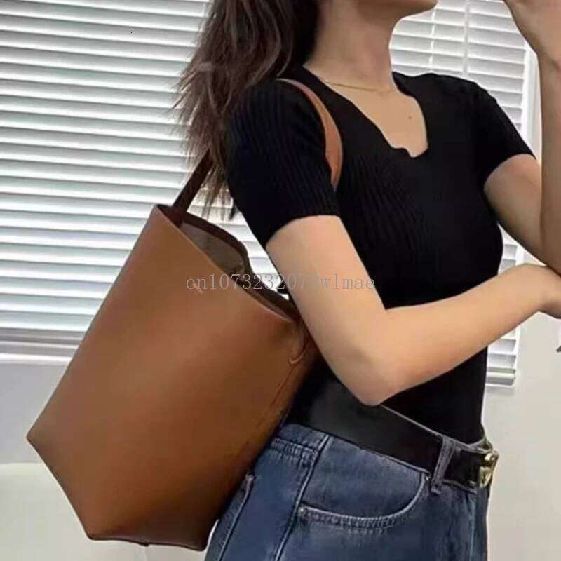 Soft Leather Bucket Bag Large Capacity Commuter Shoulder Lychee Pattern Women's Underarm Female Ladies Versatile Handbag