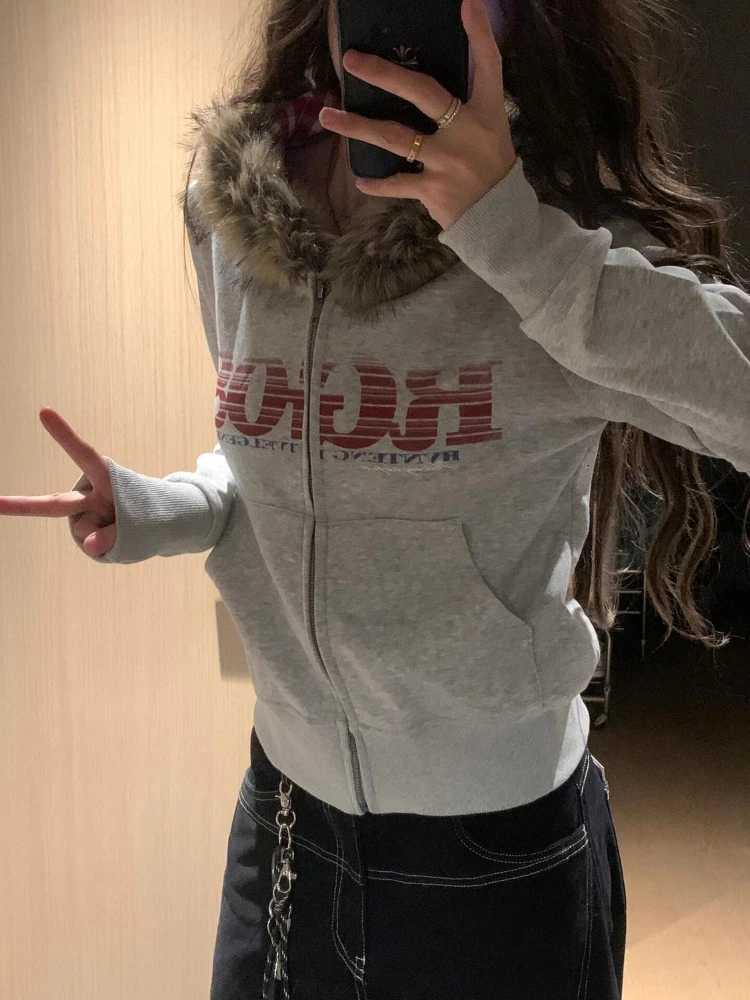 Women American Vintage Letter Print Jacket Antumn Winter Y2K Harajuku Faux Fur Hooede Hoodie Sweet Fashion Hot Girl SweatshirtT251105