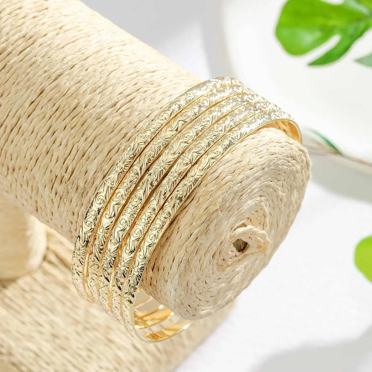 5pcs 3MM Hawaiian Scroll n Copper Bangle Bracelet 251031