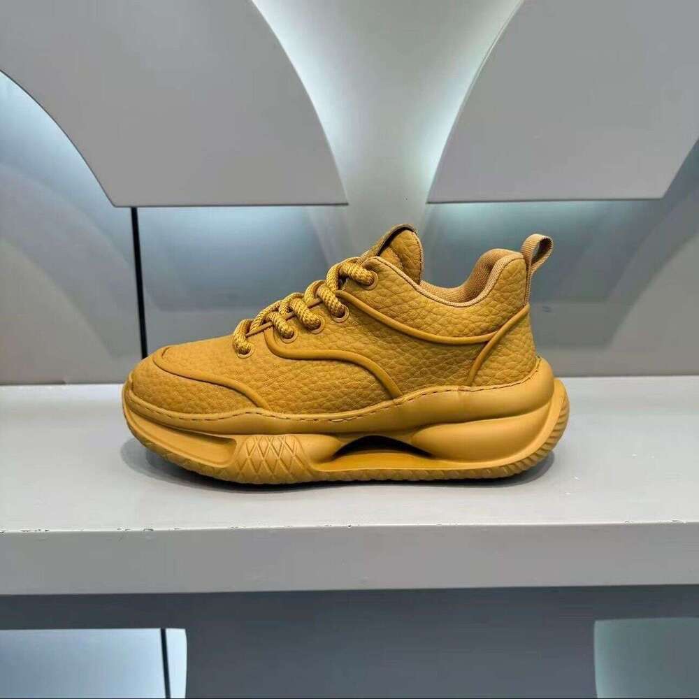 European Men's 2025 Autumn Winter New Fashion Comfortable Thick Sole Height Increasing Dad Leather Breathable Casual Shoes