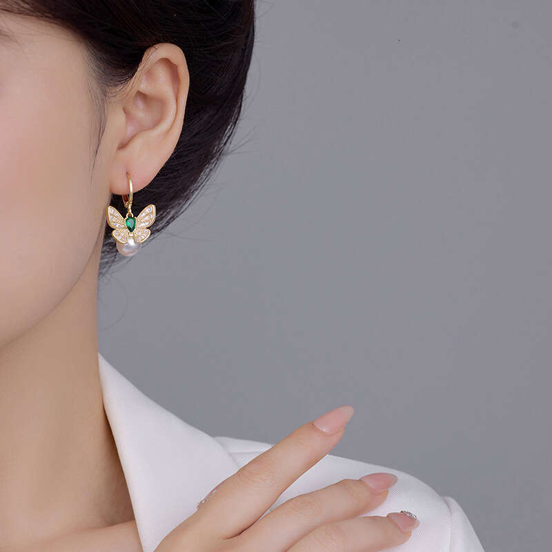 French Fashion Light Luxury Retro Micro Inlaid Zircon Butterfly Pearl Internet Celebrity Personality Versatile High-end Earrings for Women