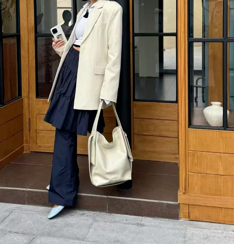 New Original Hanging Ear Strap Style Bucket Tote Glossy Oil Wax Cow Leather Women Handbag Large Cement Grey Female Shoulder Bag