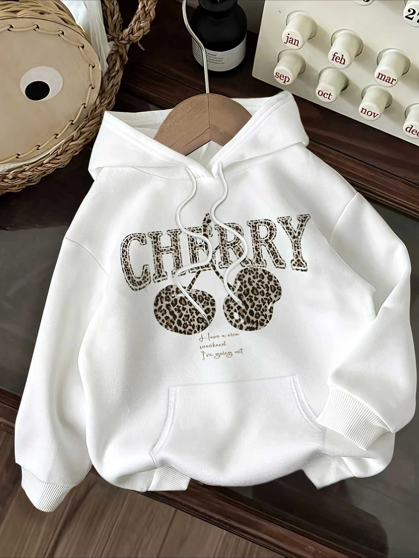 Leopard Print Cherry Letter Printed Womens Autumn Winter Round Neck Sweatshirt Casual Long Sleeved Top Hoodies Womens ClothingT251105