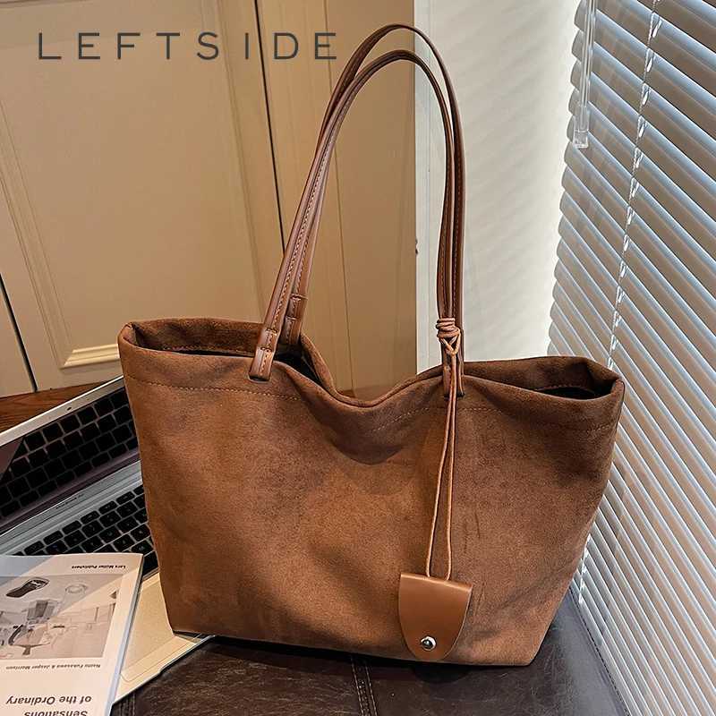 LEFTSIDE Women Flannel Large Capacity Shoulder Bag 2025 Winter Retro Soft Tote Bag Luxury Designer New Trend Female Handbags Z251104