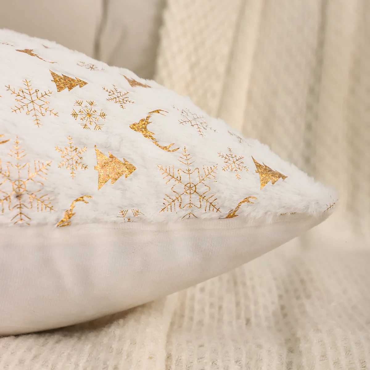 1 PC Christmas Throw Pillow Cover Winter Plush Bronzing Christmas Decoration Living Room Y251105