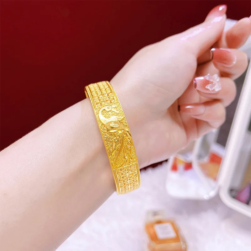 24K 9999 Pure Gold Womens Bracelet Hollow Carved Vintage Bracelet Peacock Open Screen Snap Bracelet 251031