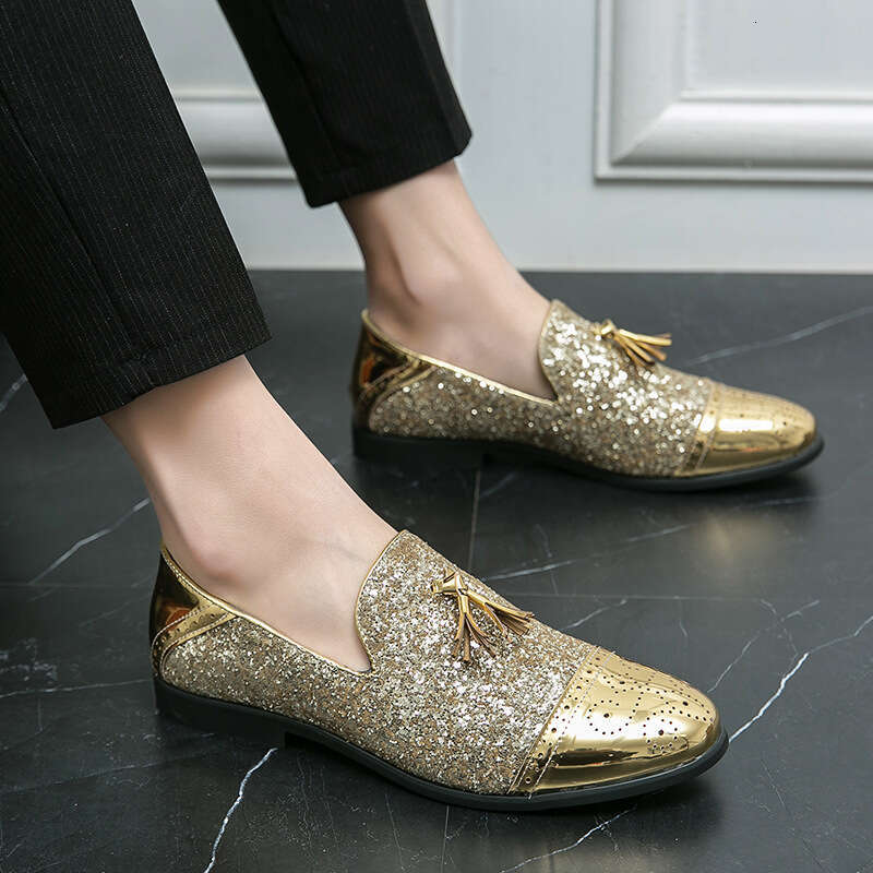 Men's in plus size, casual fashionable men's foot covers, tassel leather shoes, British style hairstylist, sequined trendy shoes