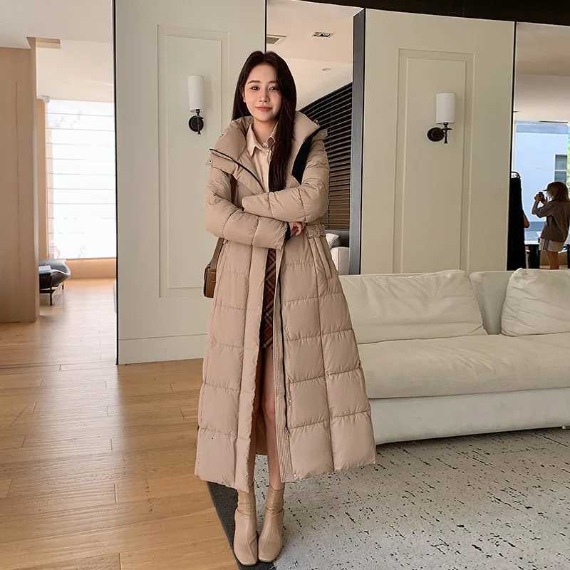 Winter Ladies Long Warm Down Jacket Big Size Puffer Outwears Thicken Hooded Down Coat Women Light Thin White Duck Jacket ParkasT251105