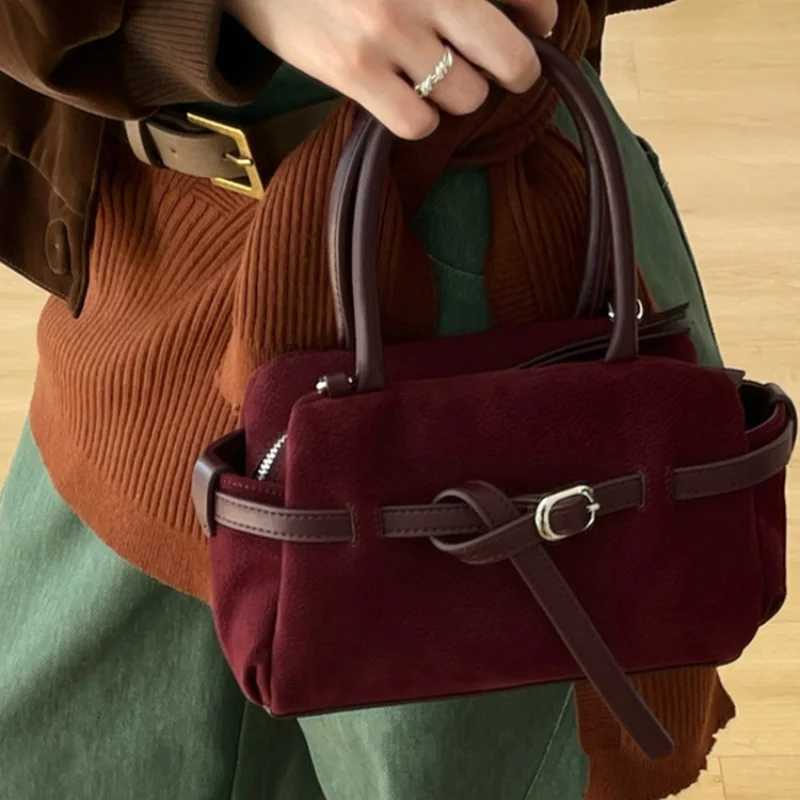 Womens Bag Retro Belt Buckle Design Handbag Large Capacity Shoulder Bag Niche Quality Commuter Woman Tote Bag Casual Shopper Z251104