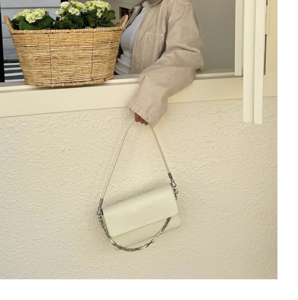 2025 New Spring Beige Color Chain Design Crossbody Glossy Cow Leather Women Messenger Bag 2 Straps Daily-Use Purse