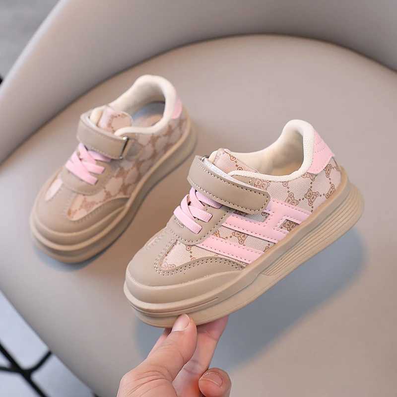 1 pairs boys shoes Spring and Autumn New Baby Shoes casual Aircraft Shoes 1-3 Years Old Boys board shoes Girl baby prewalkerT251105