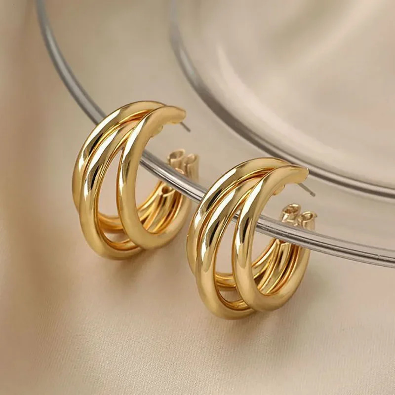 Korean Gold Color Hoop Earring for Woman Metal Elegant Vintage Geometric Statement Earrings Party Jewelry Gift 251131