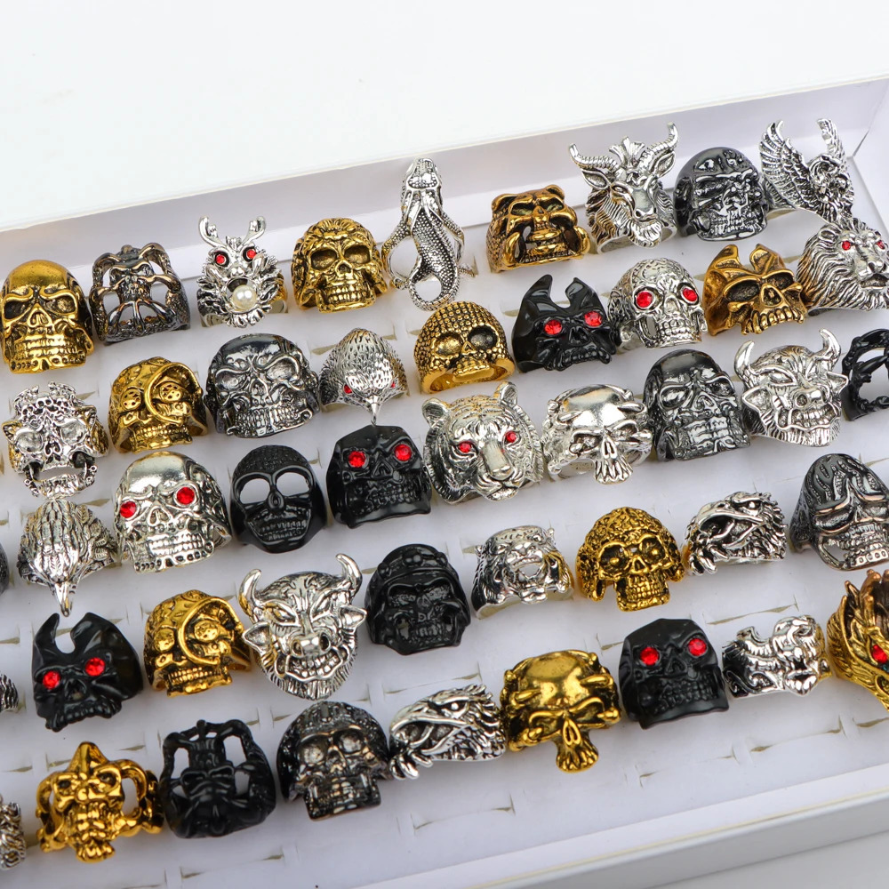 10203050 PcsPack Retro Punk Skull Devil Eye Ring Mens Womens Hip Hop Rock Party Accessories Mixed Style Jewelry Gift 251031