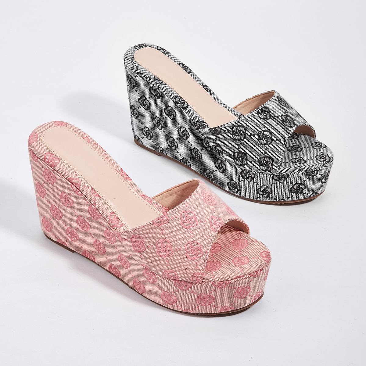 designer shoes 2025 new European and American style women's wedge heel sandals flower print fashionable vacation style large size outdoor slipper
