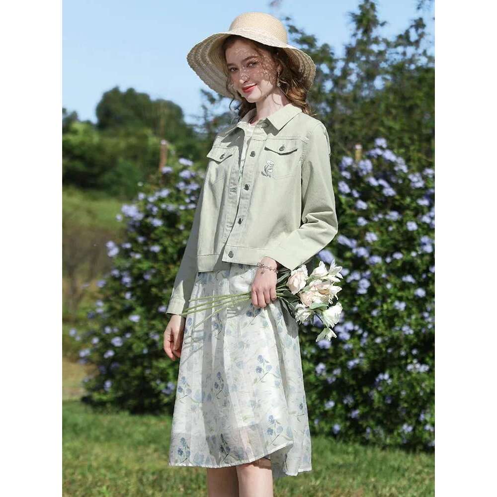 French Woman Denim Jackets Turn-Down Collar Spring New Embroidery Cotton Short Female Retro Coat