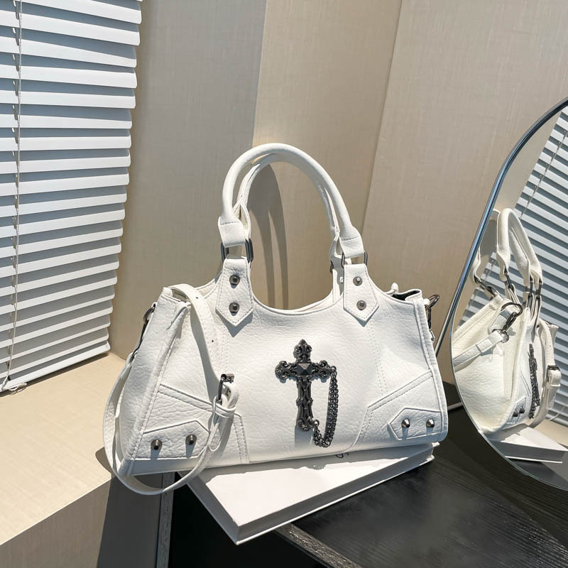 Niche motorcycle-style women's crossbody bag new trendy girl's bag armpit bag high-end sense shoulder bag