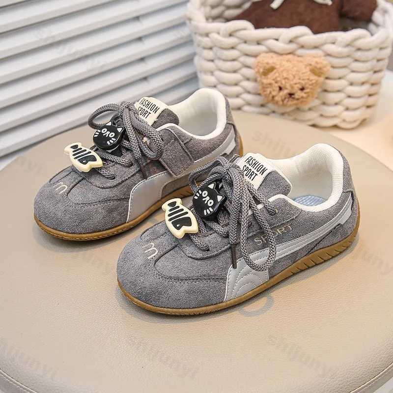 Childrens Leisure Sports Shoes 2025 Autumn Boys Girls Outdoor Running Shoes Comfortable Non Slip Soft Soled Fashion Flat ShoesT251105