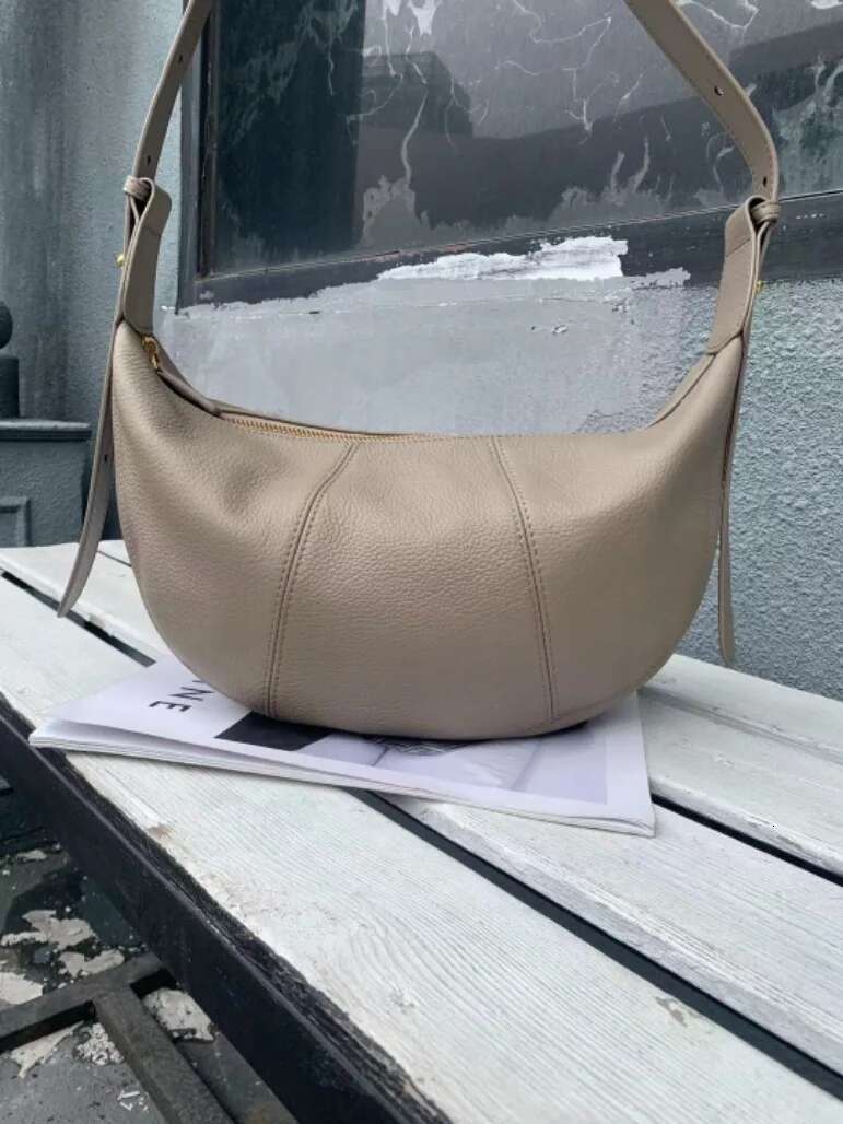 Classic Casual Style Croissant Shoulder Bags For Women Natural Cow Leather Female Crossbody Bag Real Cowskin