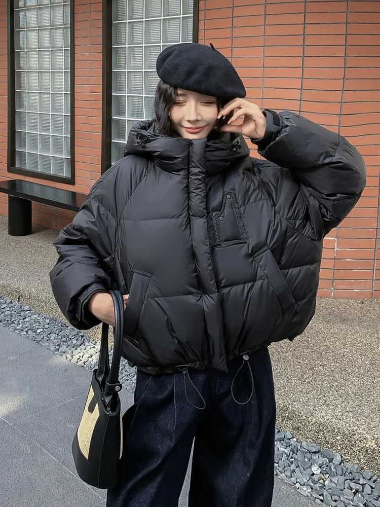 White Duck Down Jacket Women Loose Short Warm Hooded Down Coat Female Korean Styel Overcoat 2024 New Winter Fashion CasualT251105