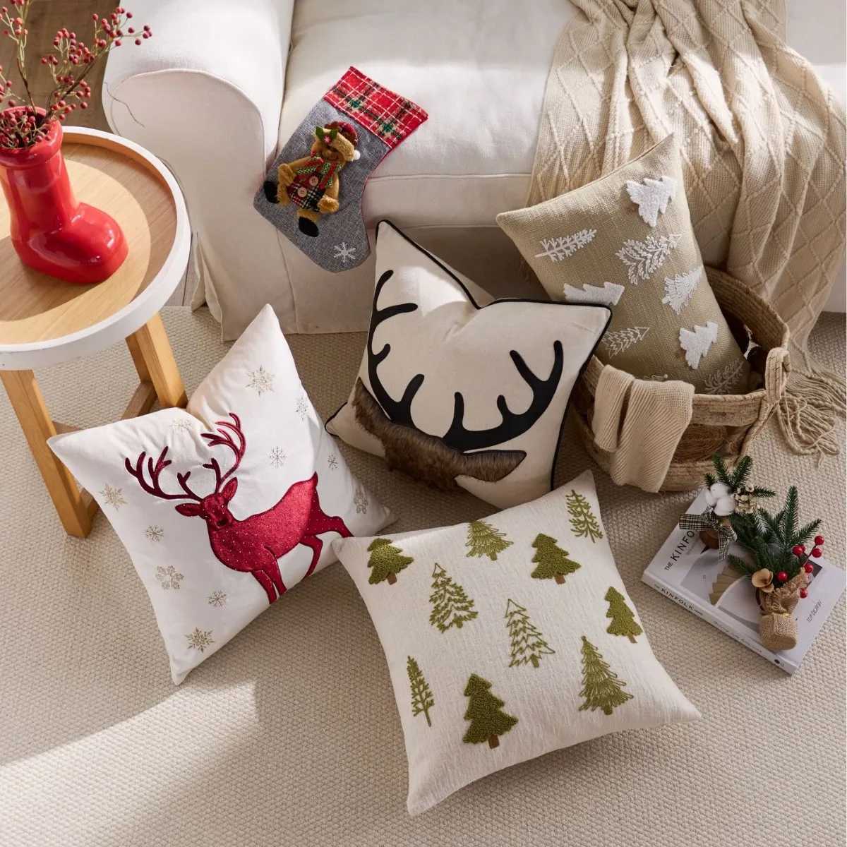 Christmas Reindeer Tufting Pillow Covers Farmhouse Rustic Throw Pillowcase for Home Winter Holiday Merry Christmas Decor Y251105