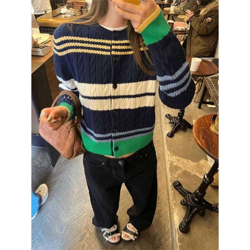 Women Clothes Spring Autumn Fashion Korean Button Striped Female All-Match Temperament Appear Thin Cardigan Sweater Coat Top Tee Designer Sweater Bear