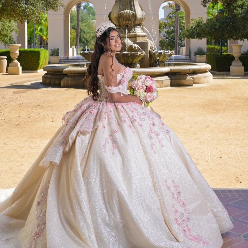 Beige Shiny Quinceanera Dresses Off The Shoulder Applique Lace Beads Tull Party Birthday Sweet 16 Dress Vestidos 15 Anos