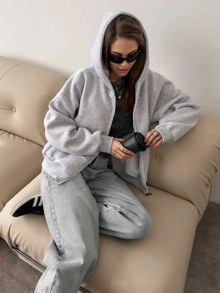 Elegant 2025 Autumn Winter Warm Hoodies Fashion Women Long Sleeve Zipper Solid Hooded Jackets Y2K Streetwear Solid SweatshirtsT251105