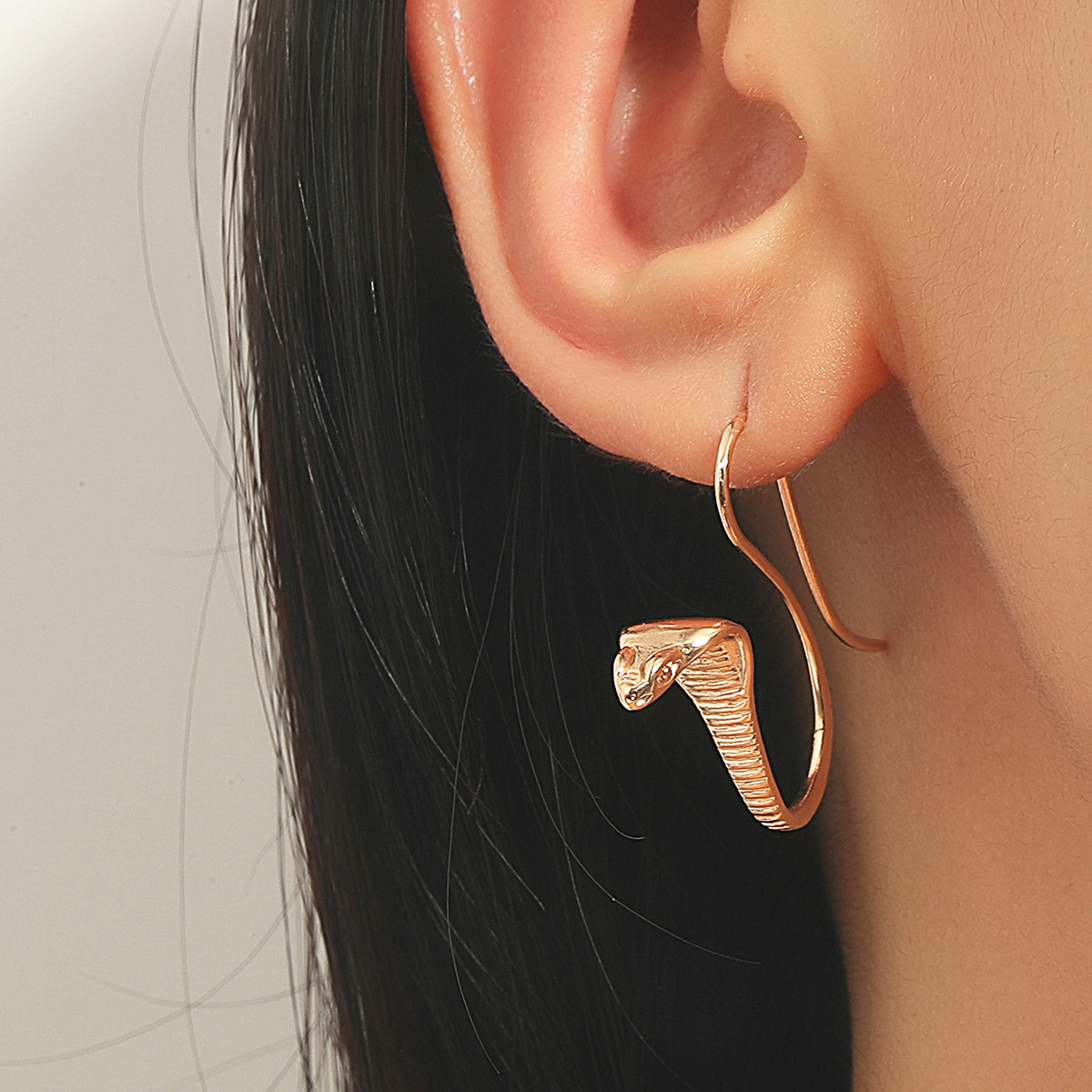 Creative Snake-Shaped Exaggerated Metal Copper-Plated Single Fashionable Personality Animal Earrings
